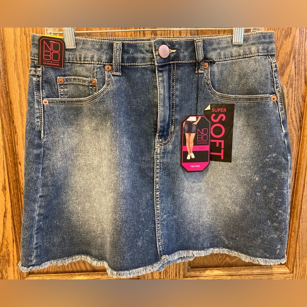 NWT No Boundaries Soft Blue Denim Mini Skirt mid rise raw hem sz 13